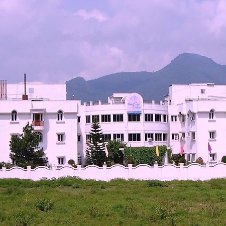 Hotel Sai International Rayagada ภายนอก รูปภาพ