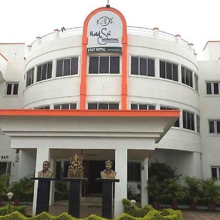 Hotel Sai International Rayagada ภายนอก รูปภาพ