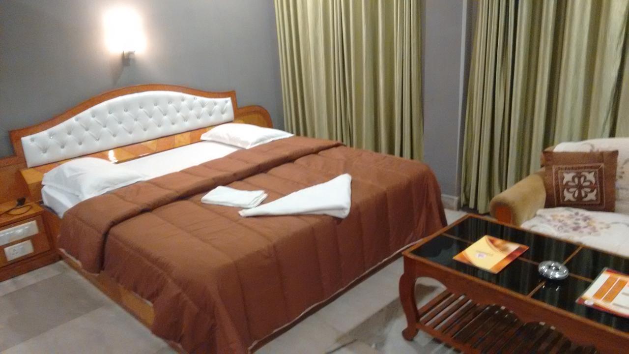 Hotel Sai International Rayagada ภายนอก รูปภาพ