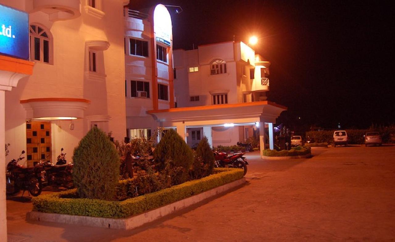 Hotel Sai International Rayagada ภายนอก รูปภาพ